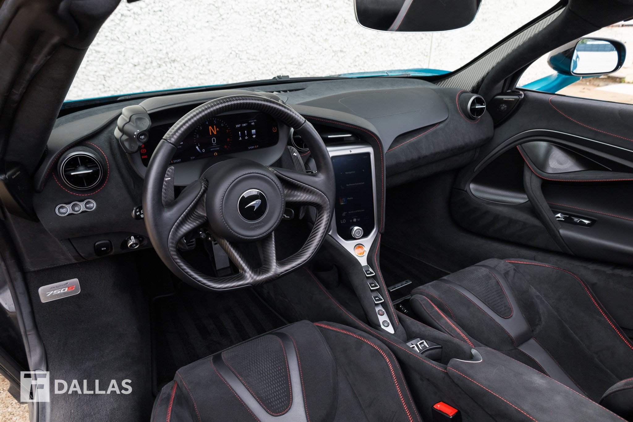 Used 2025 McLaren 750S Spider RWD image 27