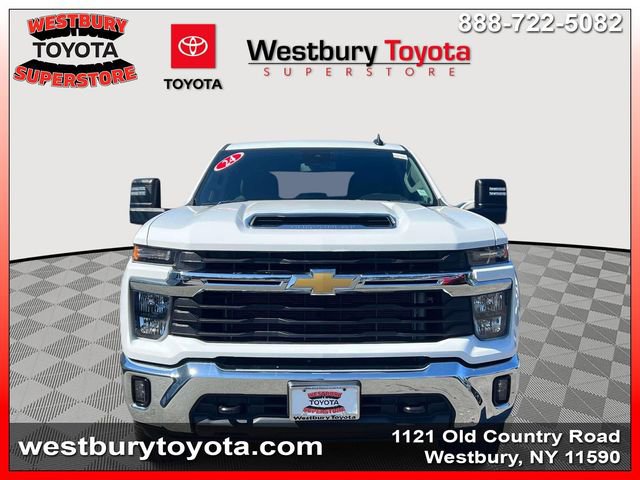 Used 2024 Chevrolet Silverado 2500 LT w/ Convenience Package AWD/4WD image 3