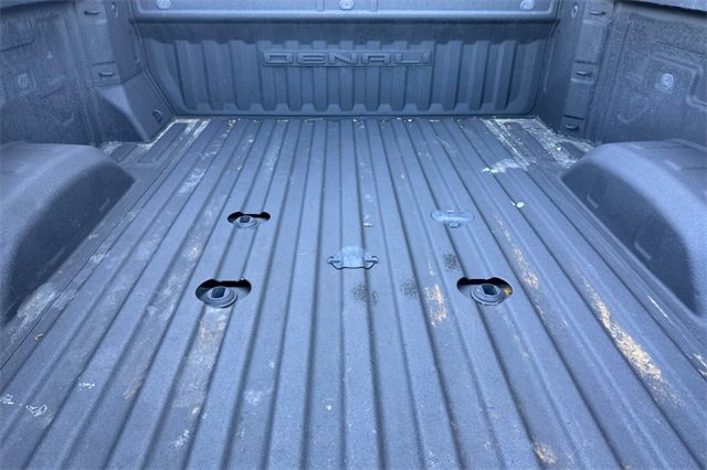 Used 2023 GMC Sierra 3500 Denali w/ Denali Black Diamond Edition image 17