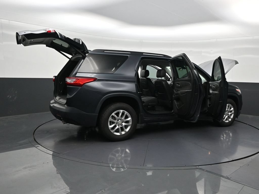 Used 2021 Chevrolet Traverse LT FWD image 33