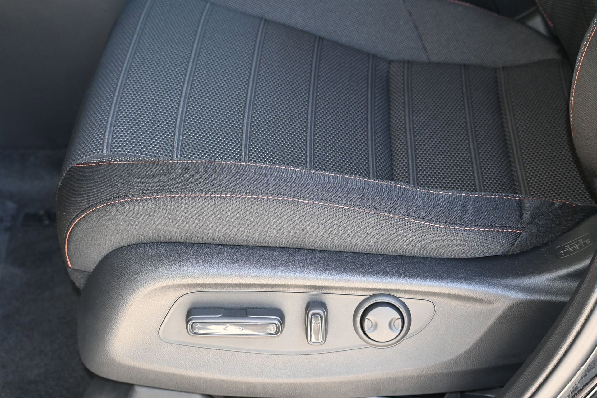 New 2025 Honda CR-V Sport image 15