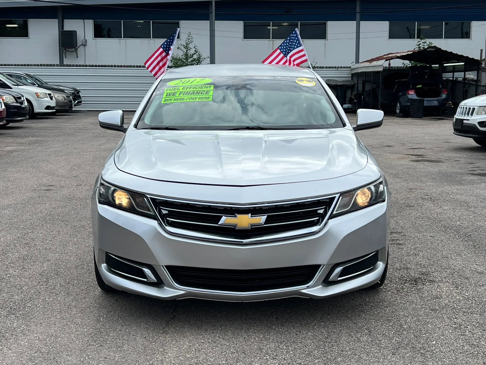 Used 2017 Chevrolet Impala LT FWD image 3