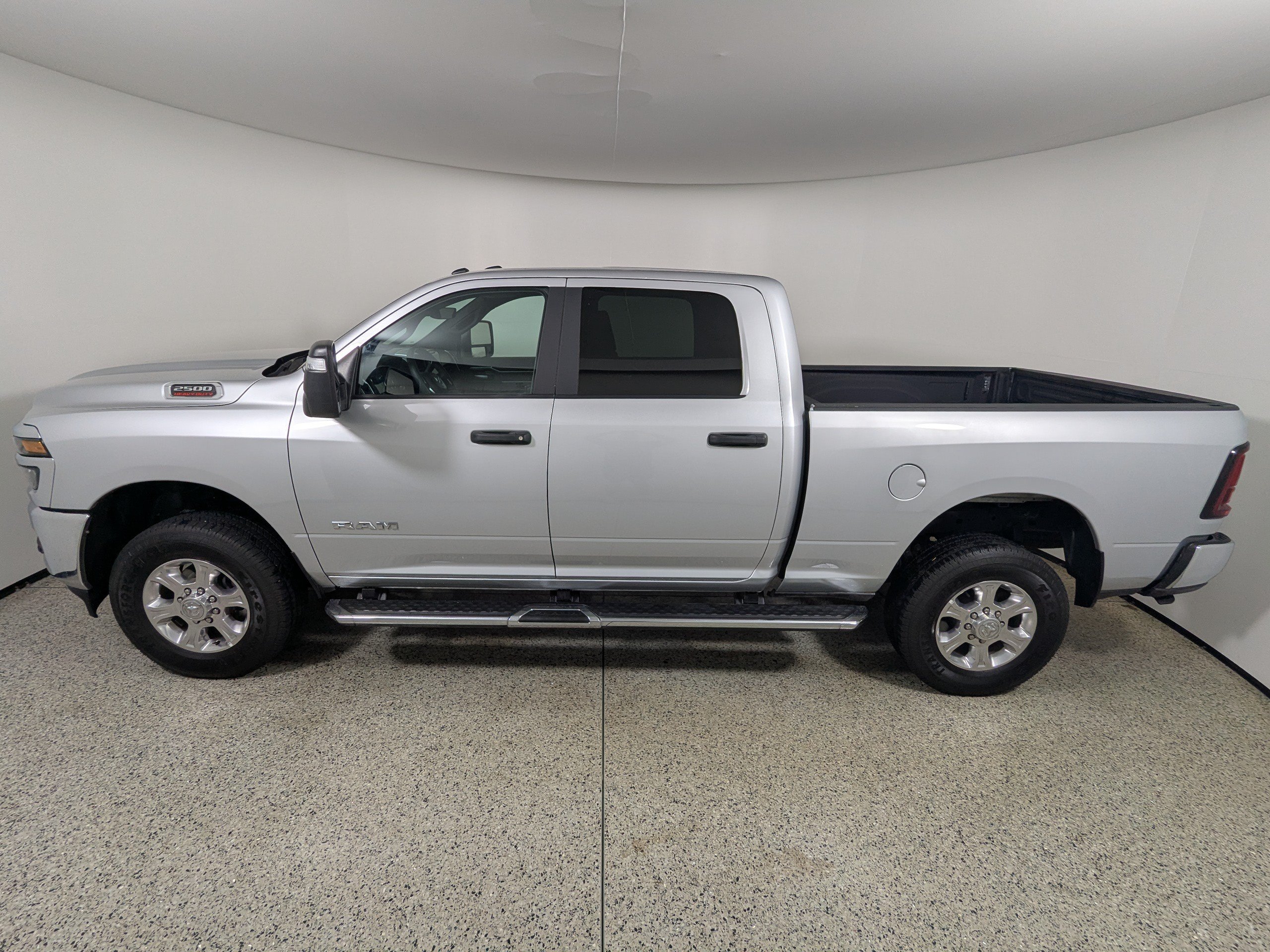 Used 2026 RAM 2500 Big Horn AWD/4WD image 4
