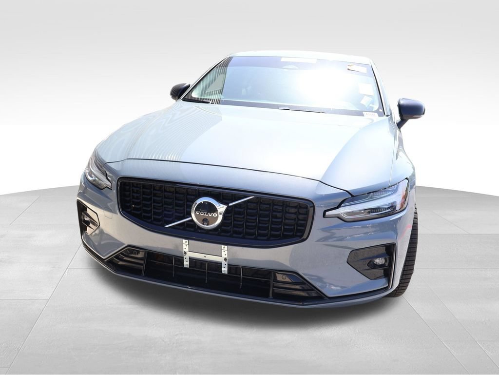 Used 2024 Volvo S60 B5 Plus AWD/4WD image 3