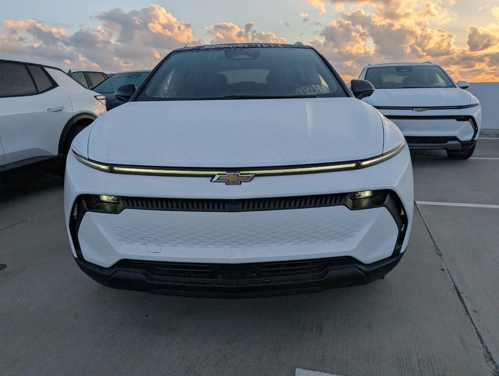 New 2026 Chevrolet Equinox EV LT w/ LPO, All-Weather Mat Package AWD/4WD image 3