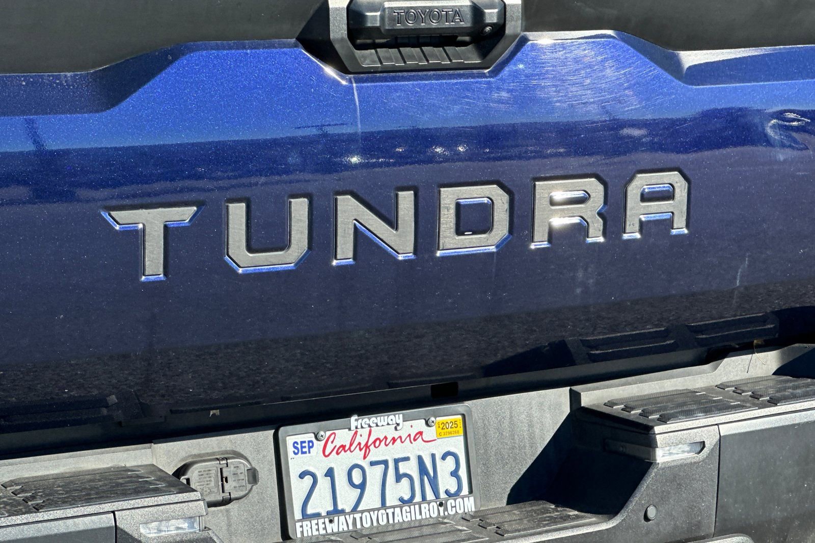 Used 2022 Toyota Tundra SR5 w/ Convenience Package image 28