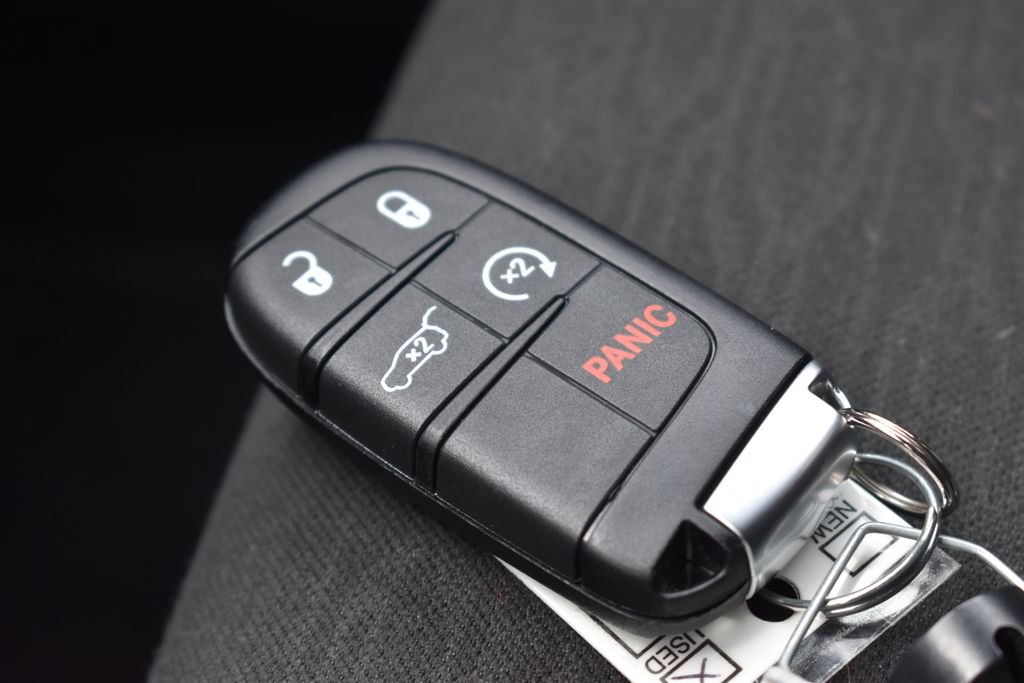 Used 2024 Dodge Durango R/T w/ Blacktop Package image 13