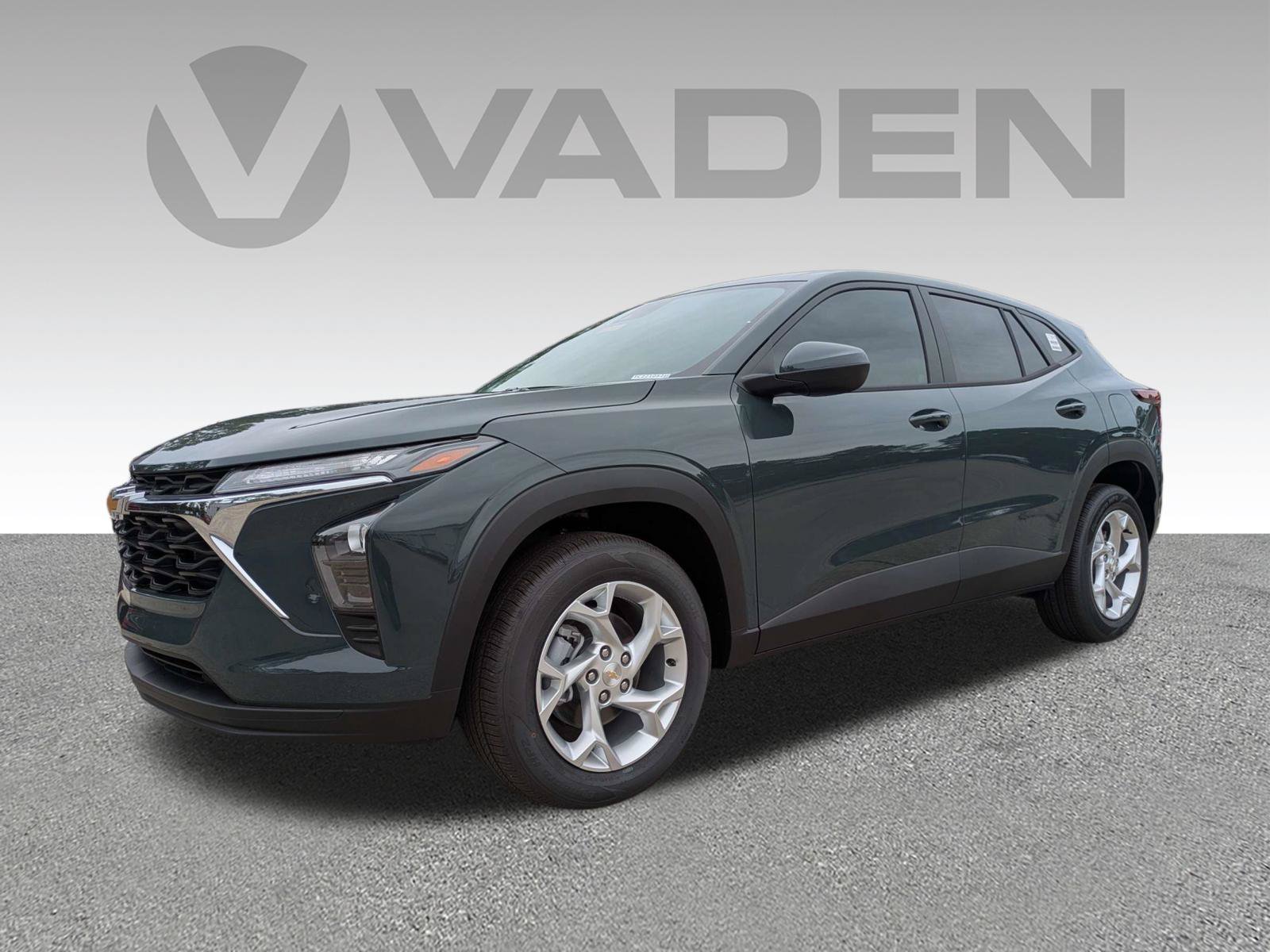 New 2026 Chevrolet Trax LS w/ LS Convenience Package FWD image 2