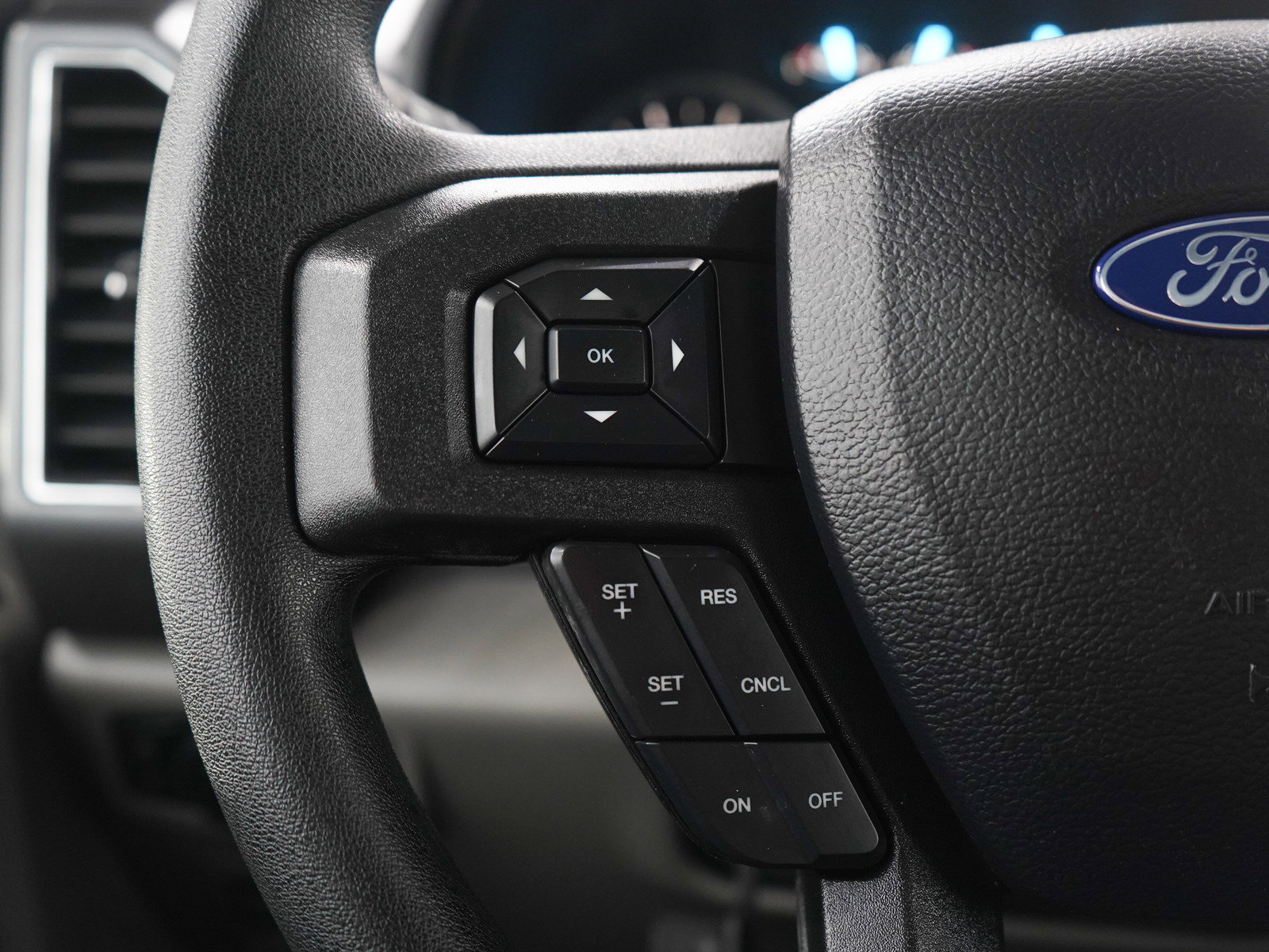 Used 2020 Ford F150 XLT image 24