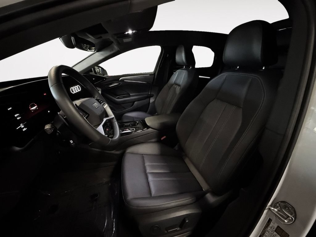 Used 2025 Audi A6 e-tron Premium w/ Ultra Package RWD image 11
