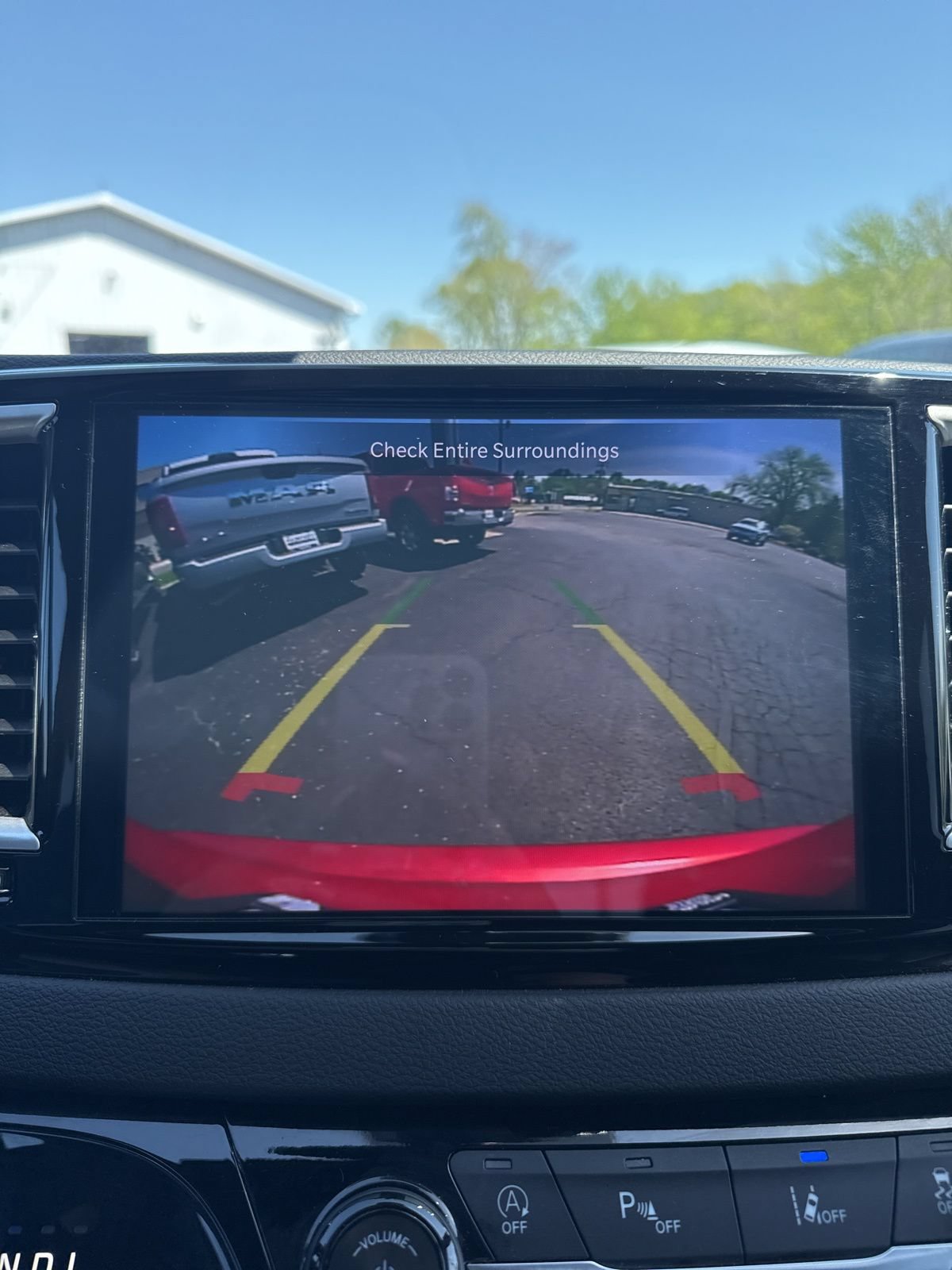 Used 2025 Chrysler Pacifica Select FWD image 20