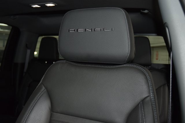 Used 2022 GMC Sierra 3500 Denali w/ Denali Ultimate Package image 45
