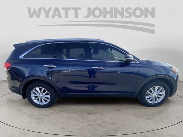 Used 2018 Kia Sorento FWD image 11