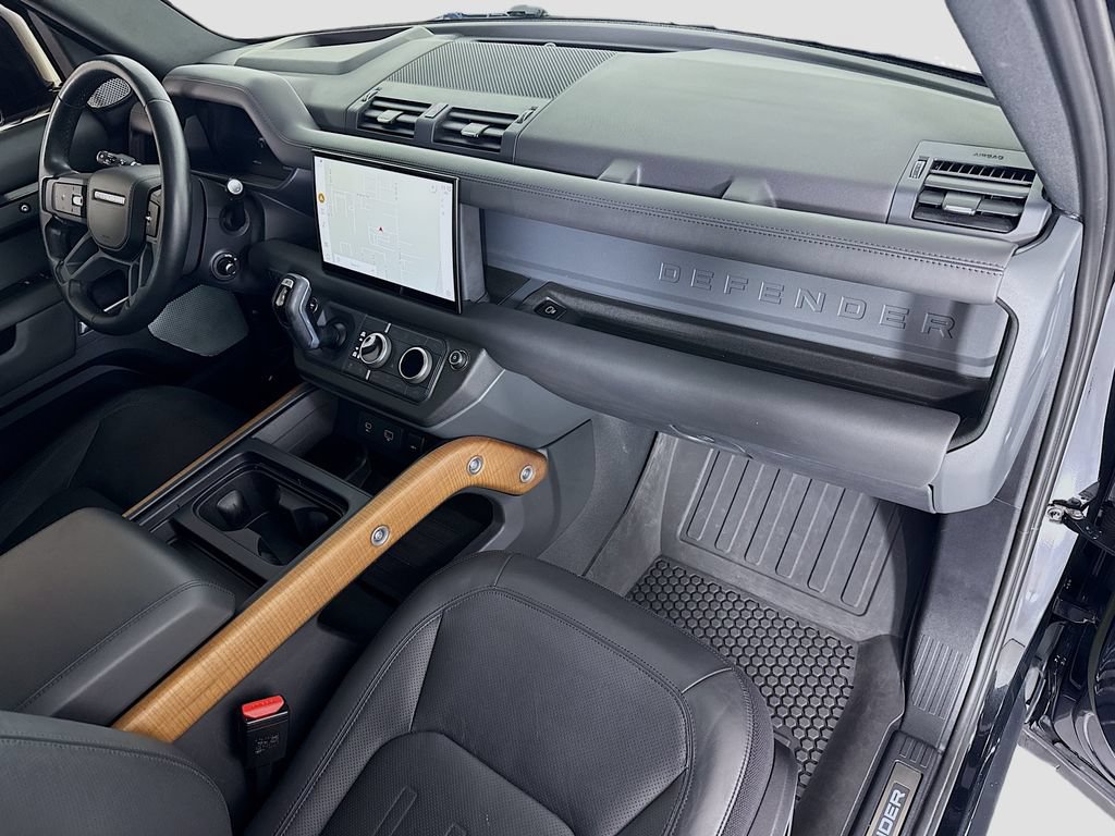 Certified 2023 Land Rover Defender 130 X AWD/4WD image 18