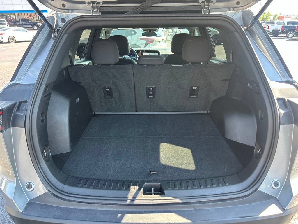 Used 2026 Chevrolet Equinox LT AWD/4WD image 38