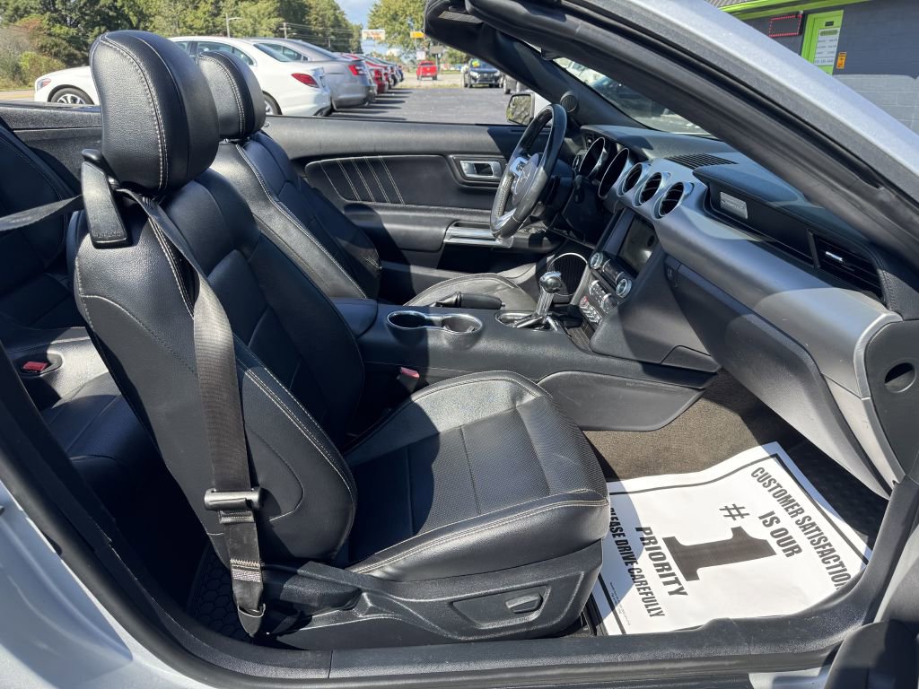 Used 2018 Ford Mustang Premium image 9