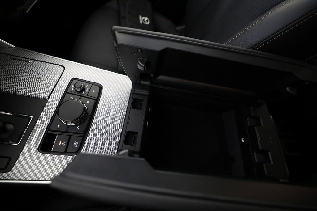 Used 2025 MAZDA CX-70 Plug-In Hybrid w/ Premium Pkg image 40