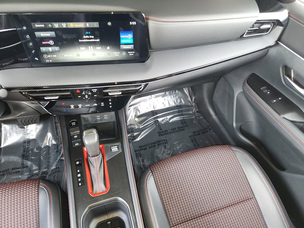 Certified 2025 Nissan Kicks SR image 16