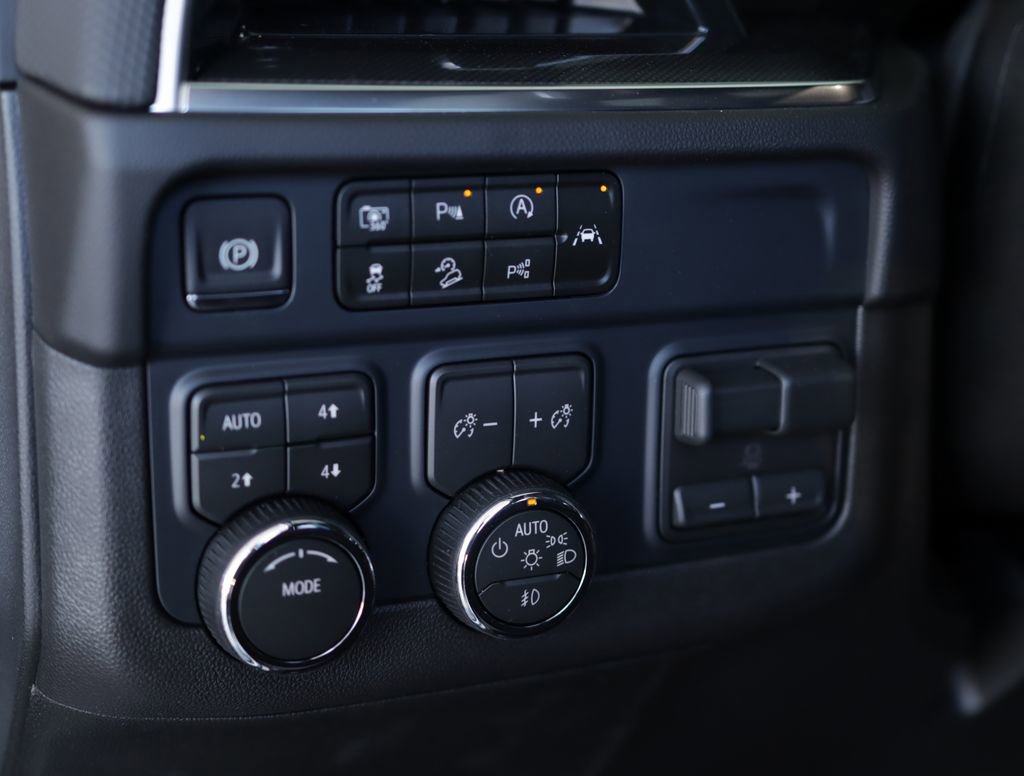 New 2026 Chevrolet Suburban RST w/ Comfort Package AWD/4WD image 10