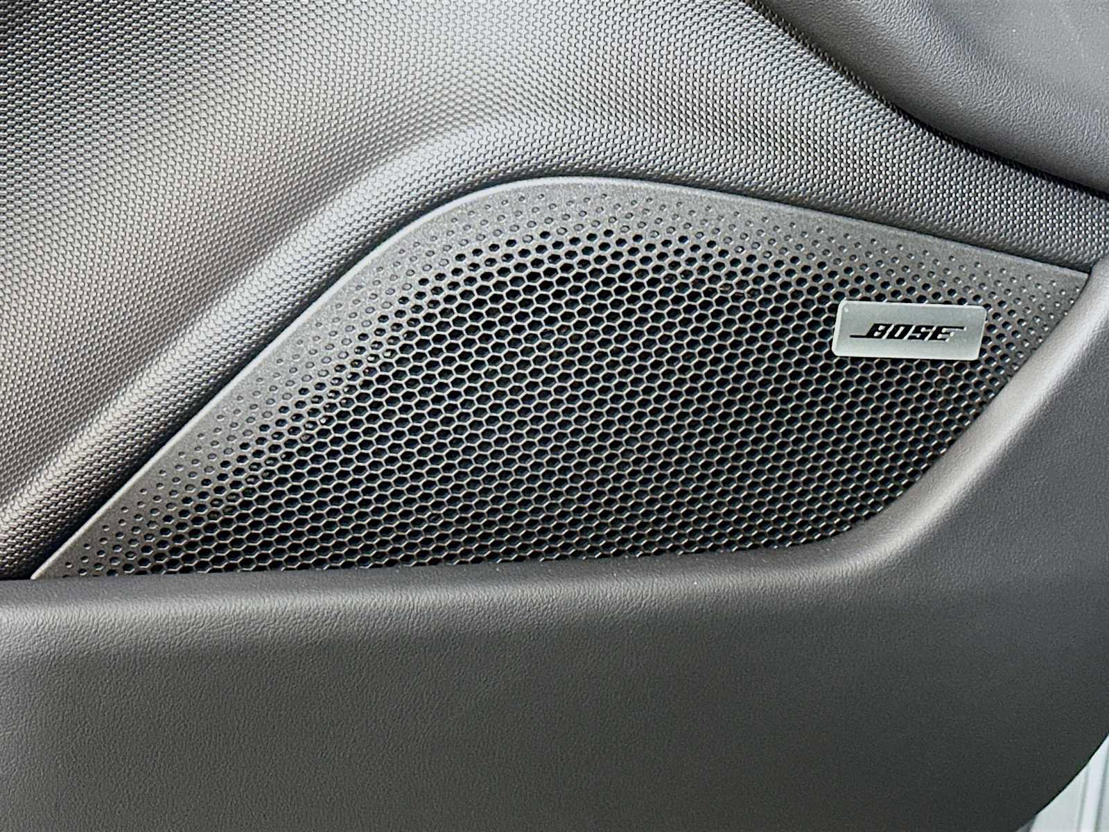 New 2025 Porsche Taycan image 12