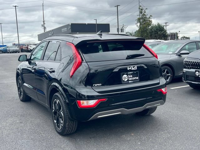 Certified 2024 Kia Niro Wind FWD image 11