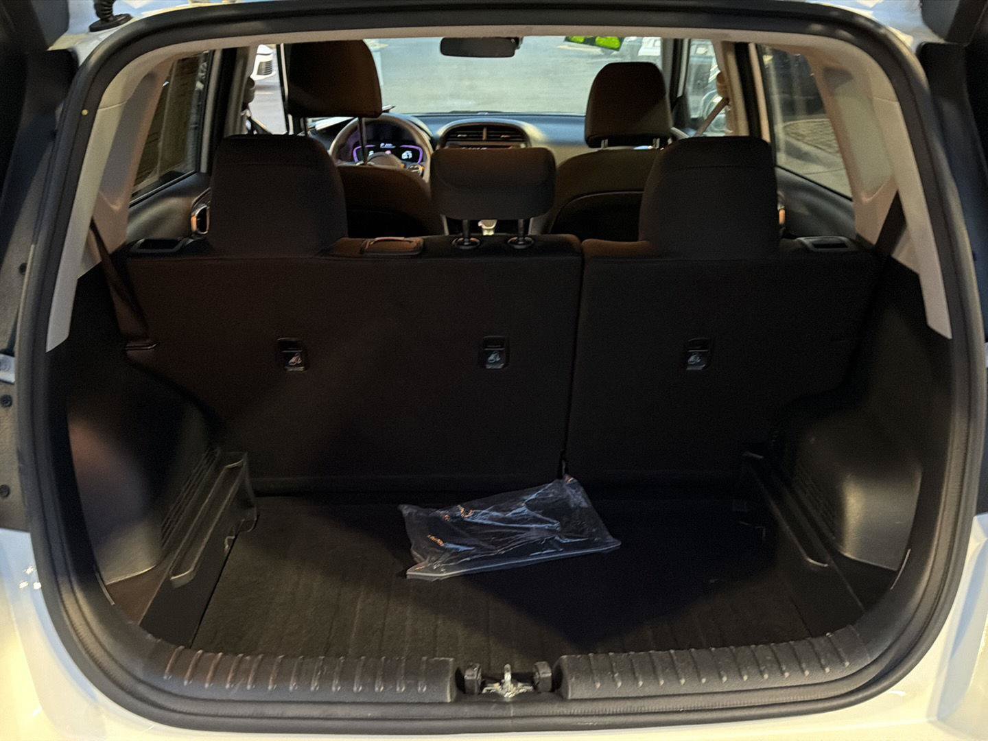 Used 2024 Kia Soul LX w/ Option Group 015 FWD image 31