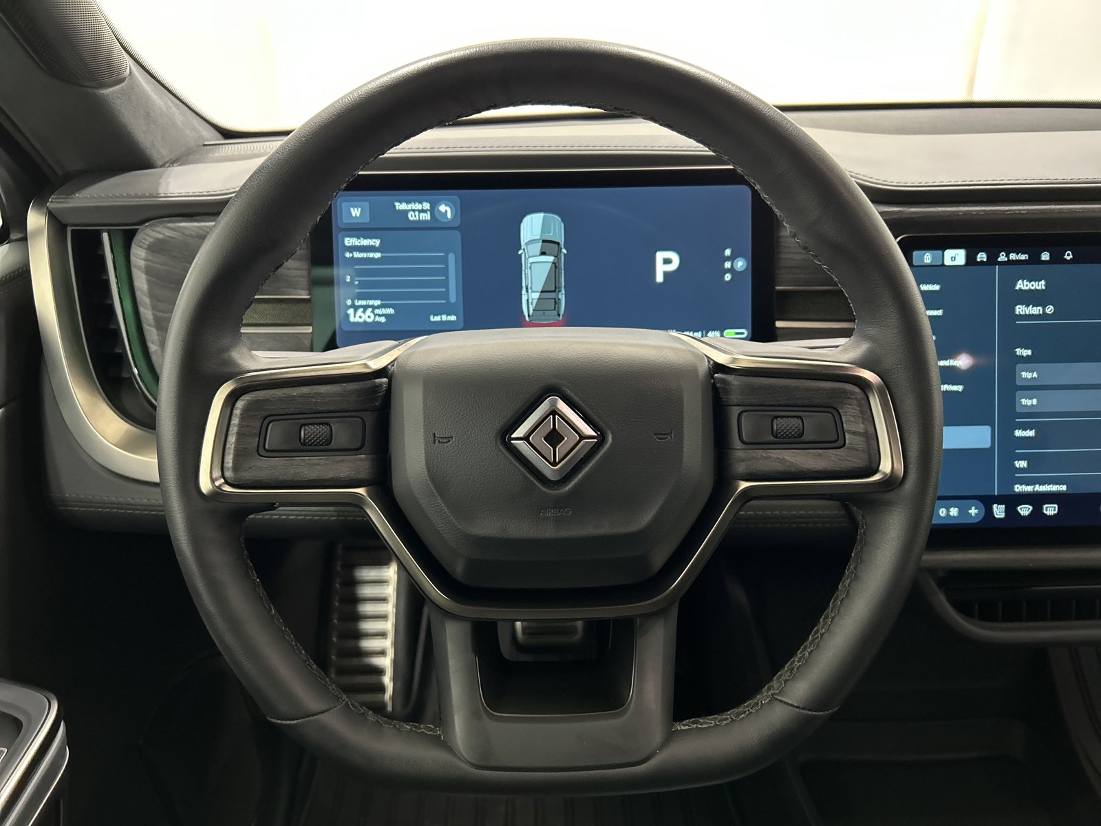 Used 2022 Rivian R1S Launch Edition image 28