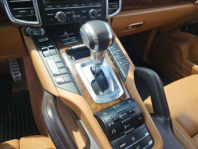 Used 2012 Porsche Cayenne Turbo AWD/4WD image 18