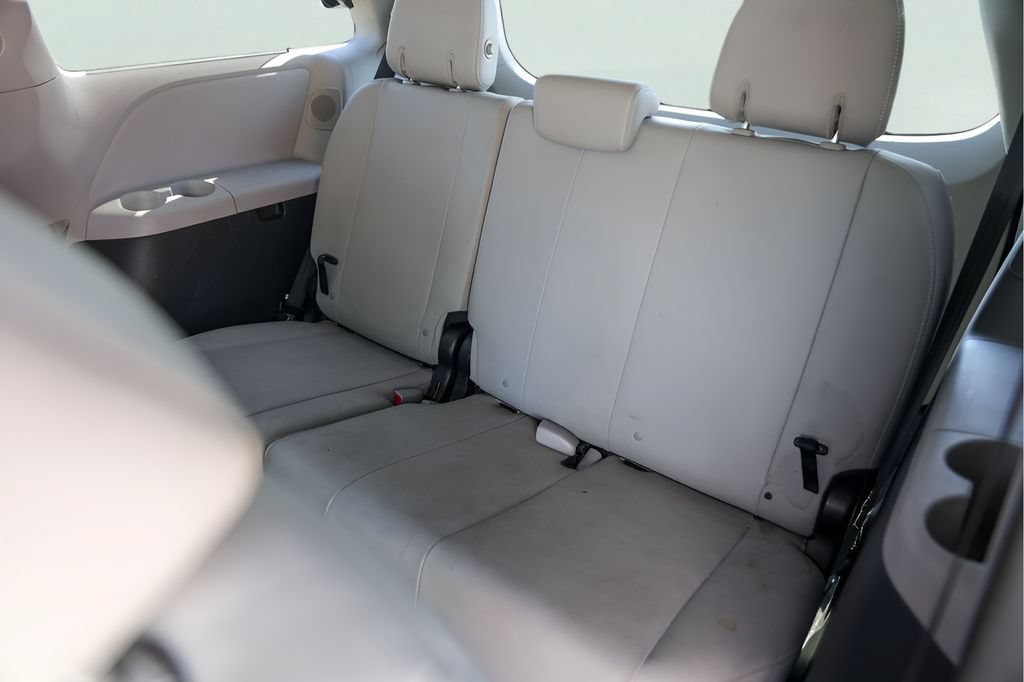 Used 2017 Toyota Sienna Limited Premium AWD/4WD image 30