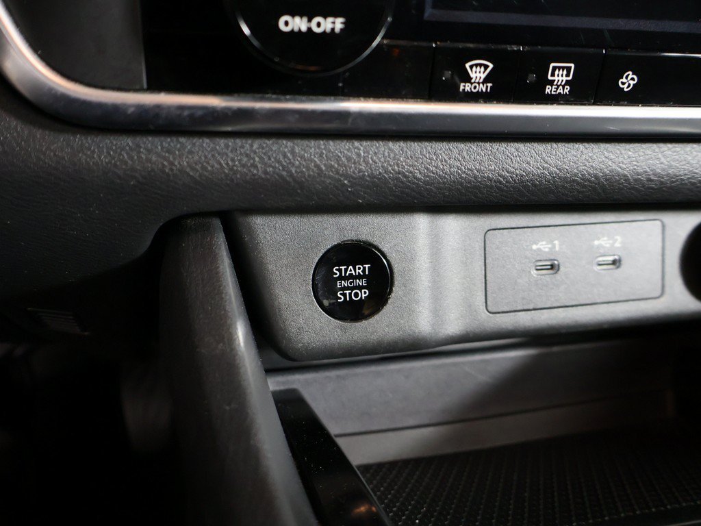 Used 2024 Nissan Rogue SV AWD/4WD image 39