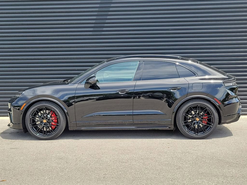 New 2026 Porsche Macan GTS Electric image 2