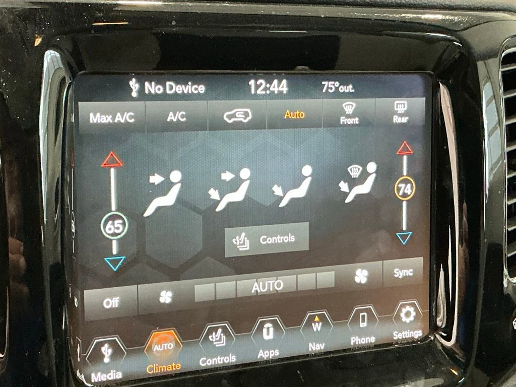 Used 2018 Jeep Compass Limited w/ Navigation Group image 24