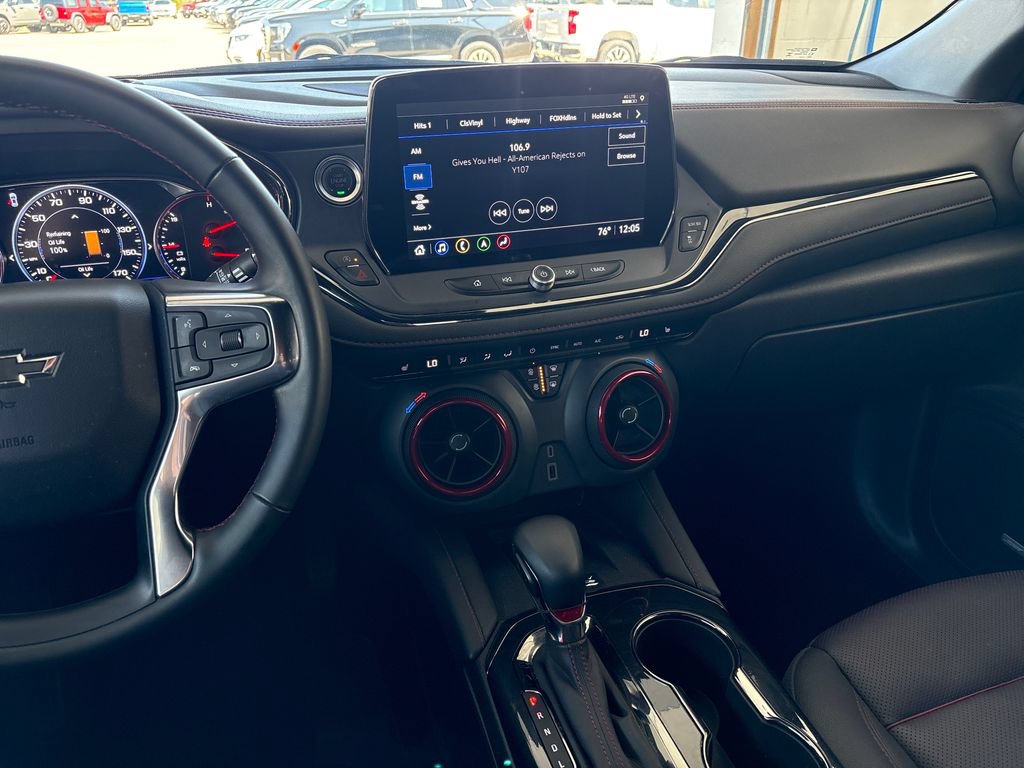 Used 2025 Chevrolet Blazer RS FWD image 23