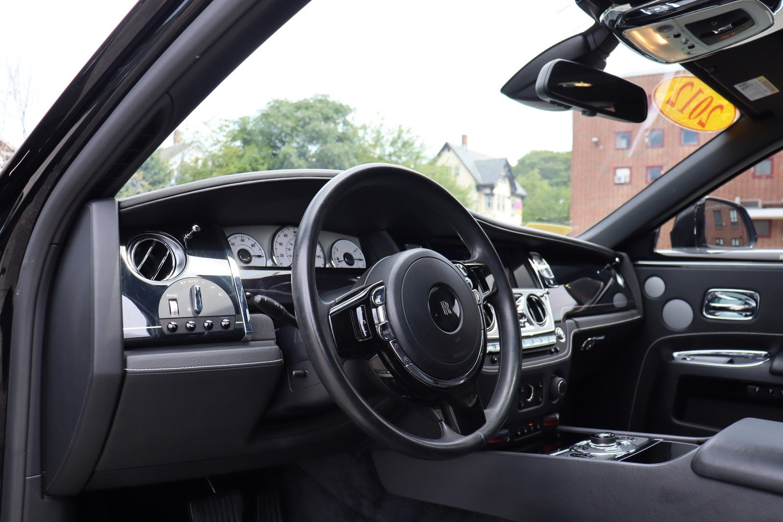 Used 2012 Rolls-Royce Ghost RWD image 14