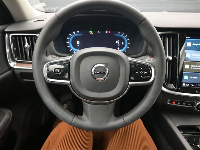 Used 2024 Volvo S60 B5 Plus image 23