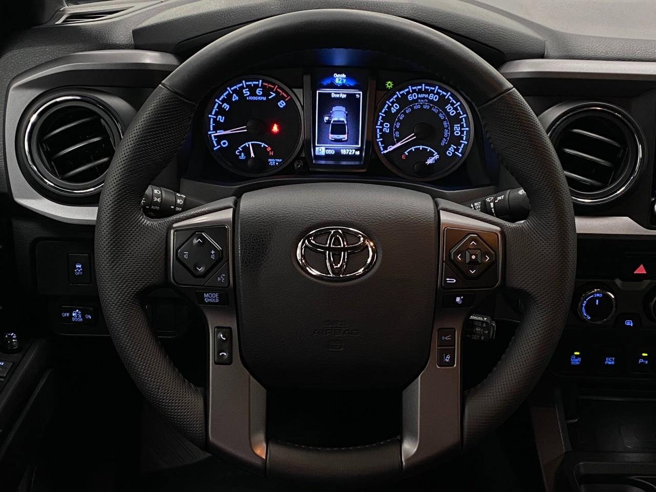Used 2023 Toyota Tacoma TRD Pro AWD/4WD image 15