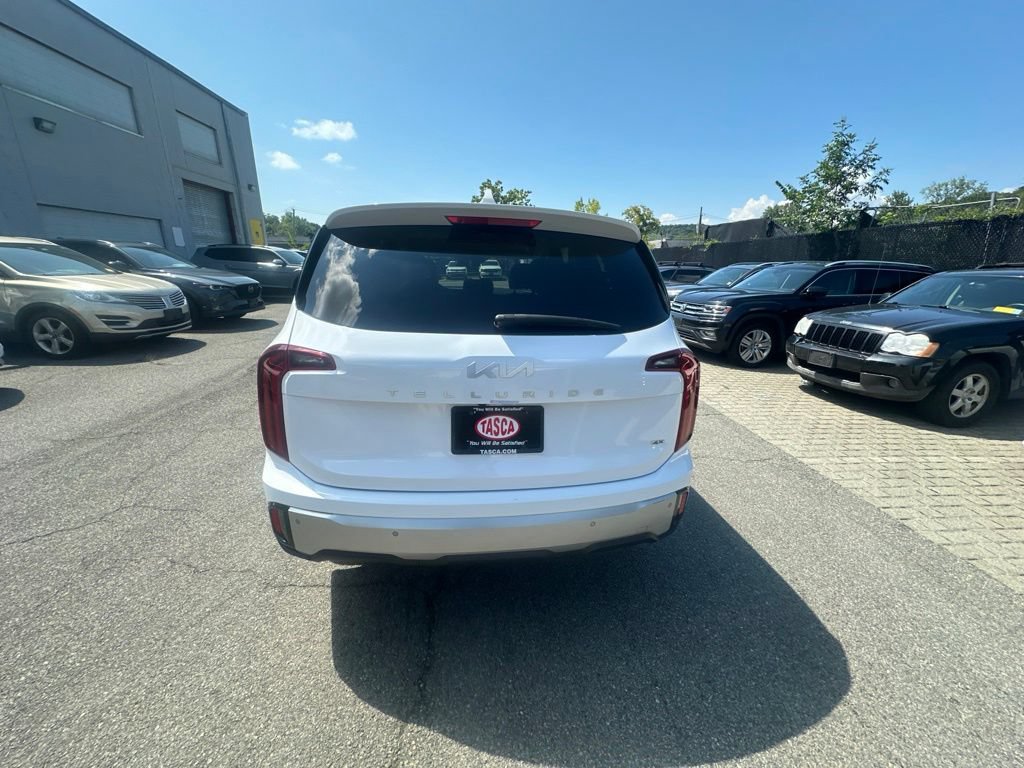 Used 2024 Kia Telluride LX AWD/4WD image 5