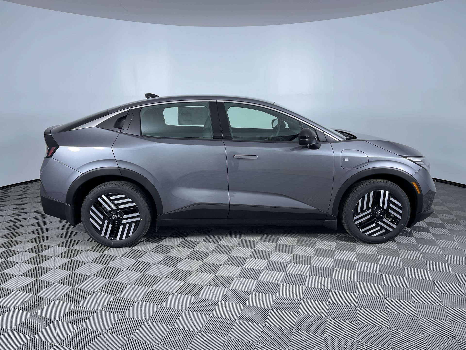 New 2026 Nissan Leaf SV+ w/ Floor Mat Package (SV+) FWD image 10