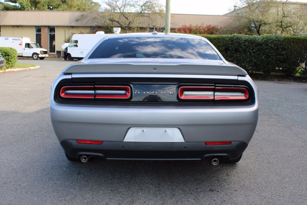 Used 2016 Dodge Challenger SXT Plus RWD image 6