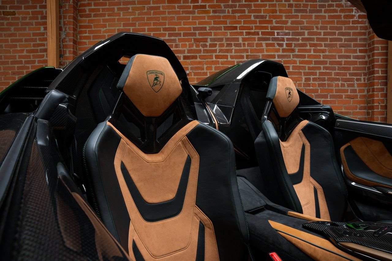 Used 2021 Lamborghini Sian Roadster AWD/4WD image 11