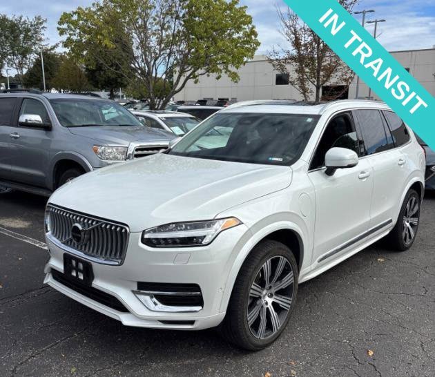 Used 2024 Volvo XC90 T8 Plus w/ Protection Package Premier AWD/4WD image 1