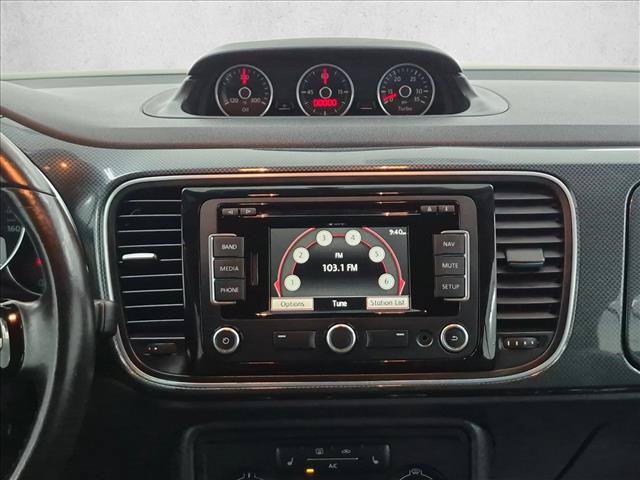 Used 2013 Volkswagen Beetle 2.0T FWD image 16