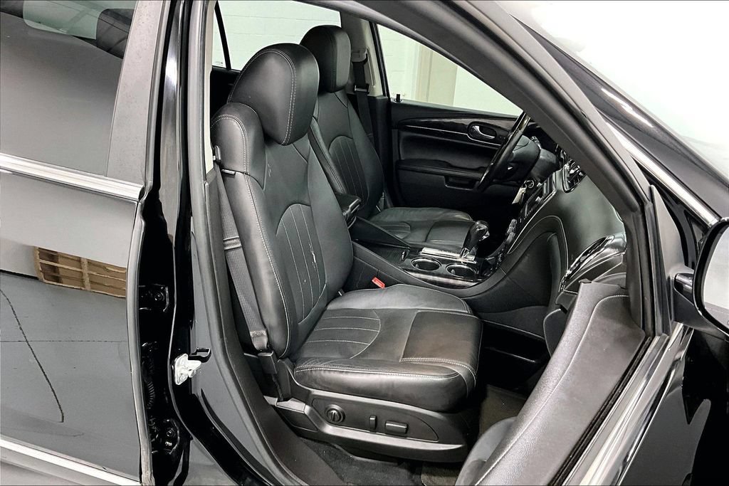 Used 2017 Buick Enclave Leather AWD/4WD image 9