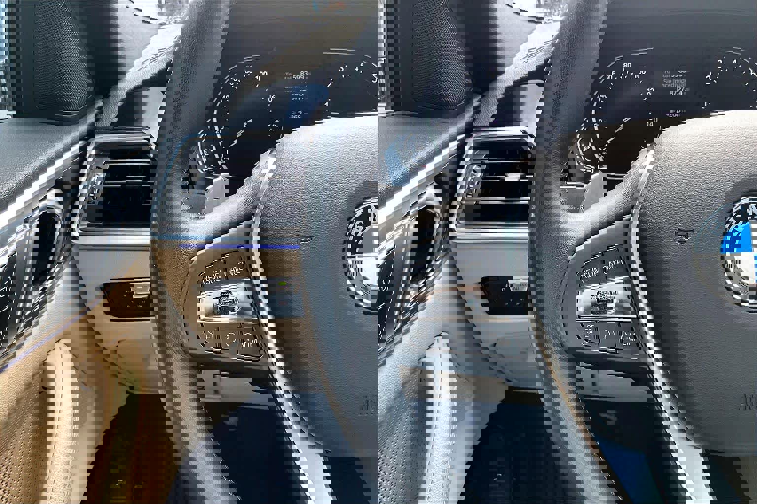 Used 2021 BMW 430i Coupe w/ Convenience Package image 27