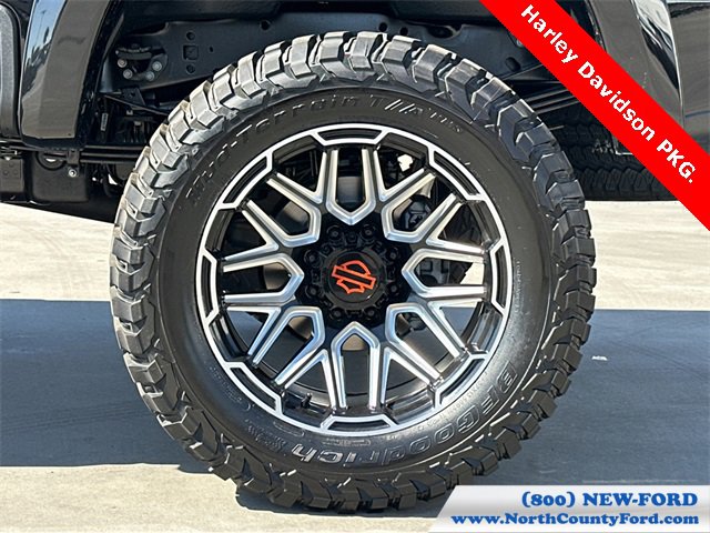 New 2026 Ford F250 Lariat w/ Black Appearance Package image 41