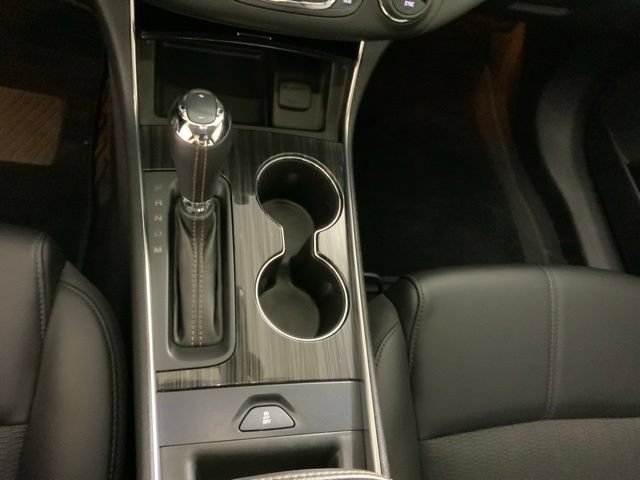 Used 2018 Chevrolet Impala LT FWD image 19