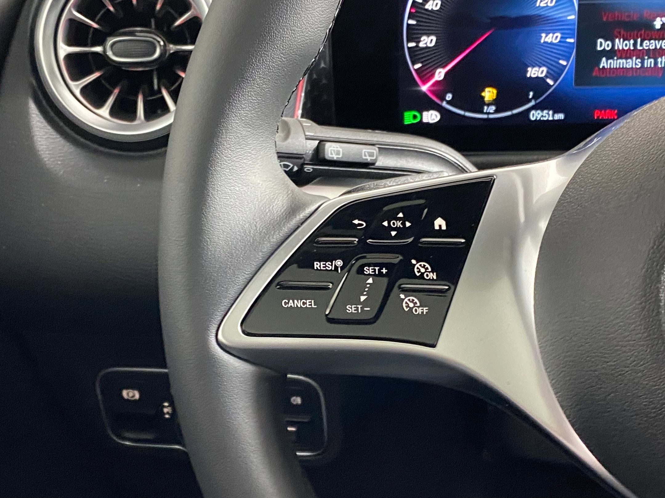 Used 2026 Mercedes-Benz GLB 250 4MATIC image 18