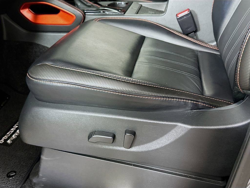 Used 2024 Nissan Frontier PRO-4X w/ Pro Premium Package image 9