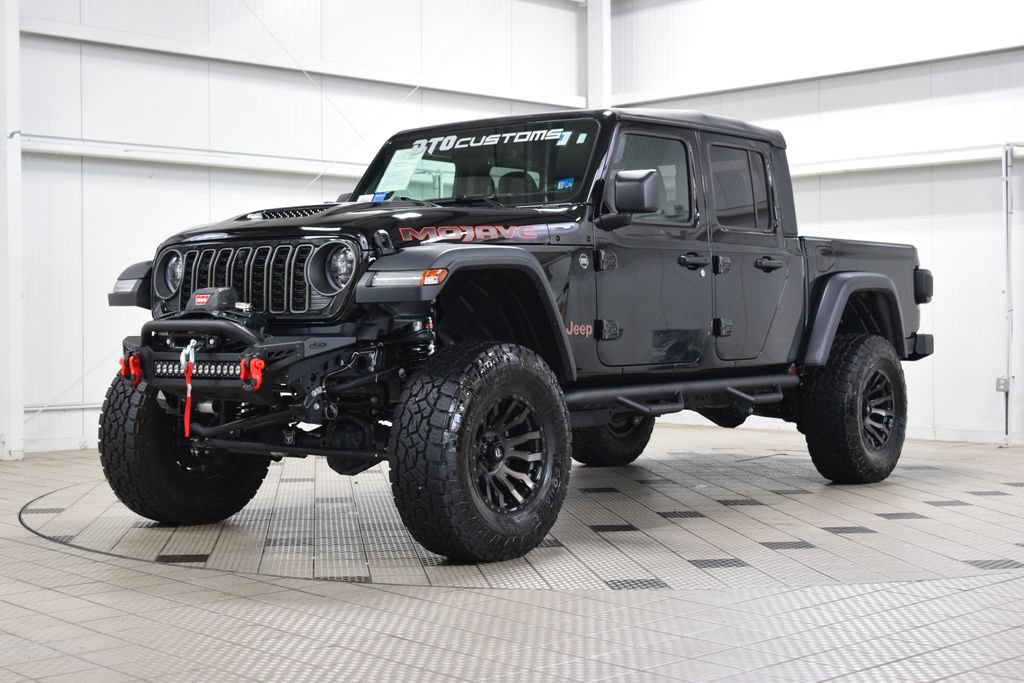 Used 2026 Jeep Gladiator Mojave w/ Safety Group AWD/4WD image 3