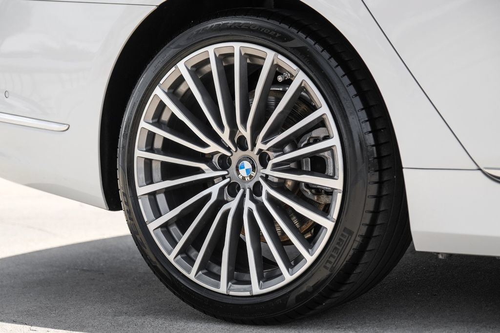Used 2020 BMW 740i w/ Premium Package RWD image 73